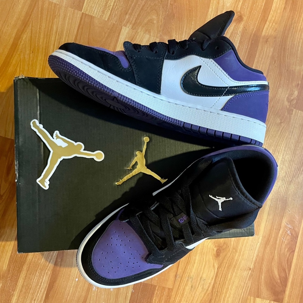 Nike Jordan 1 Low Court Purple Size 6Y w/ Box